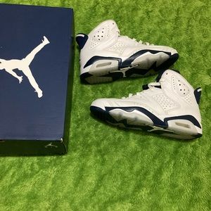 Jordan retro 6 ‘ Navy Blue’ size 8.5 🔥🔥🔥✅